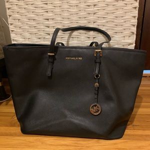 Michael Kors Jet Set Extra Large Tote